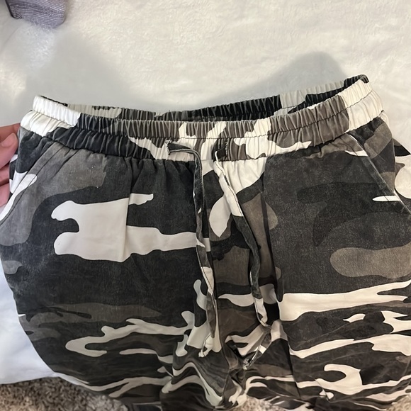 CAMO cargo pants jogger style - Picture 2 of 3